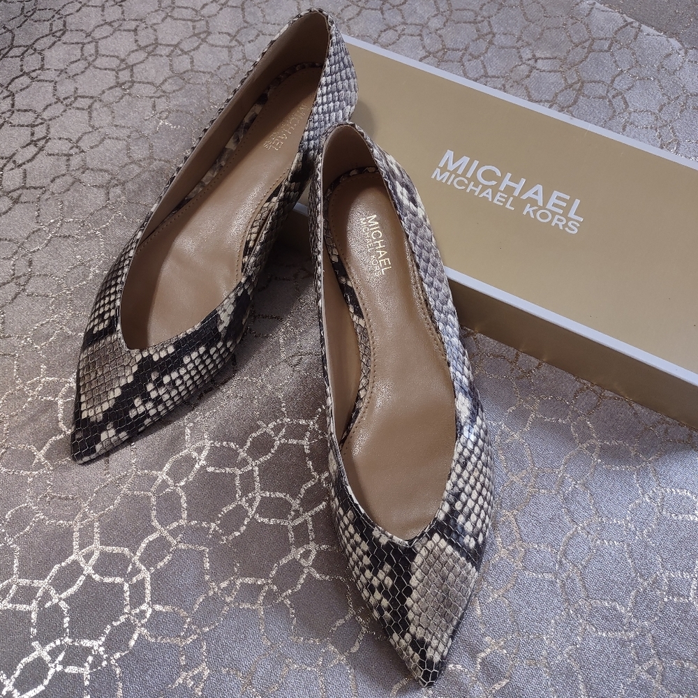 Michael Kors Leather Pointy-Toe Lizzy Flat Embossed NWT